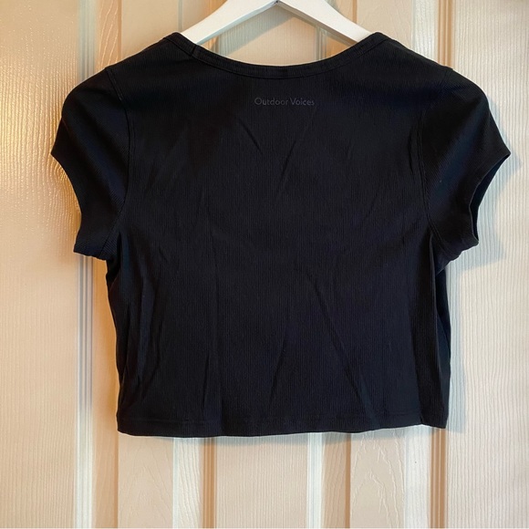 EUC Outdoor Voices SuperformRib Shortsleeve in Black, Size Medium - Picture 3 of 4